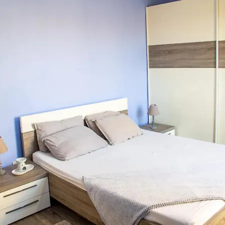 Stunning Beachfront Apt - Your Paradise Getaway *